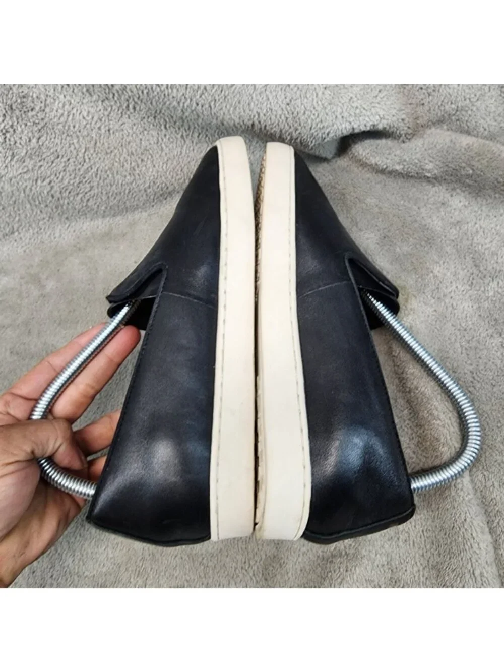 Birdies Shoes Womens 7.5 Black Leather Slip On Sneakers *Read*